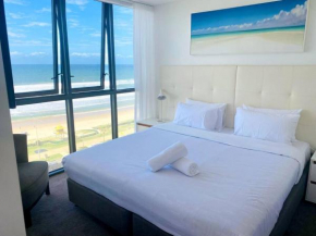 Luxury 180° views front Ocean facing 2BR apartment